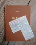 Zeitungsartikel im Buch